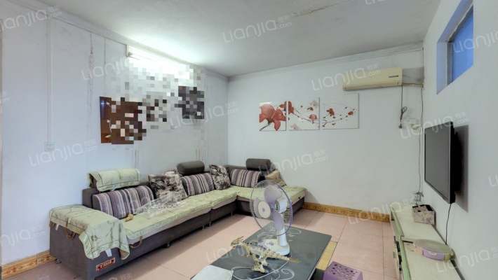 晶玻家属院二手房实景图