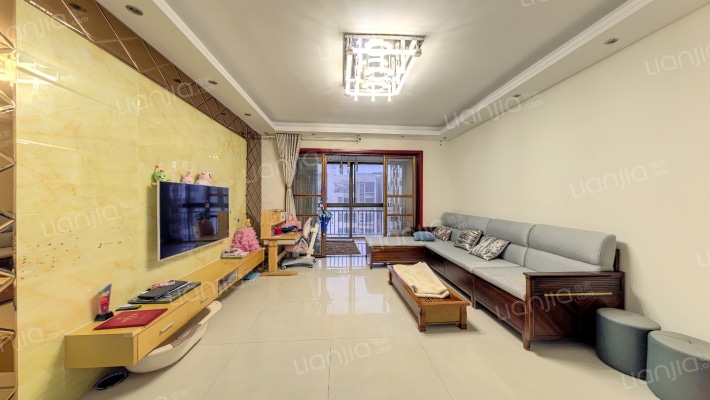 中航山水蓝天二手房实景图