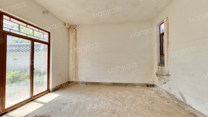 泮泸别墅二手房实景图