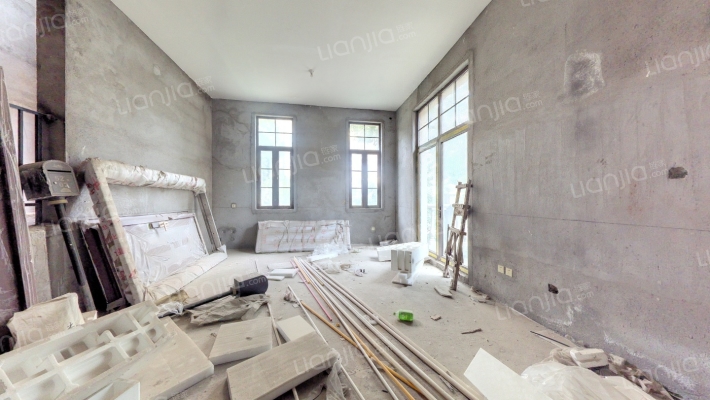 绿地香港山鼎庄园二手房实景图