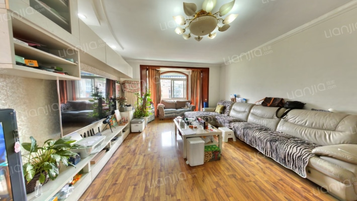 金色池塘二手房实景图