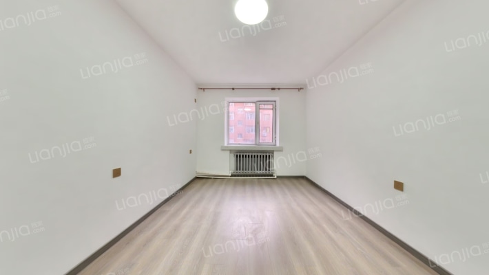 西开原头道街二手房实景图