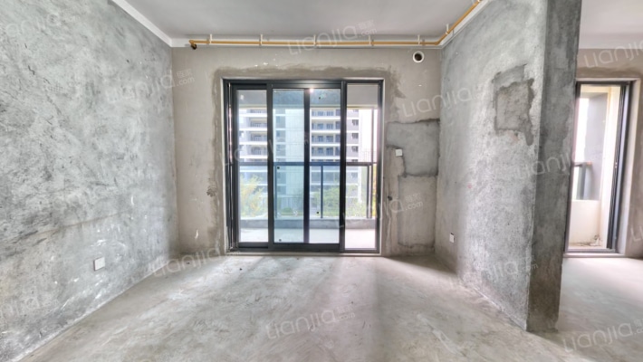 世茂国风源赋二手房实景图