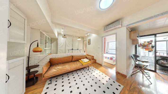 新贵公馆二手房实景图