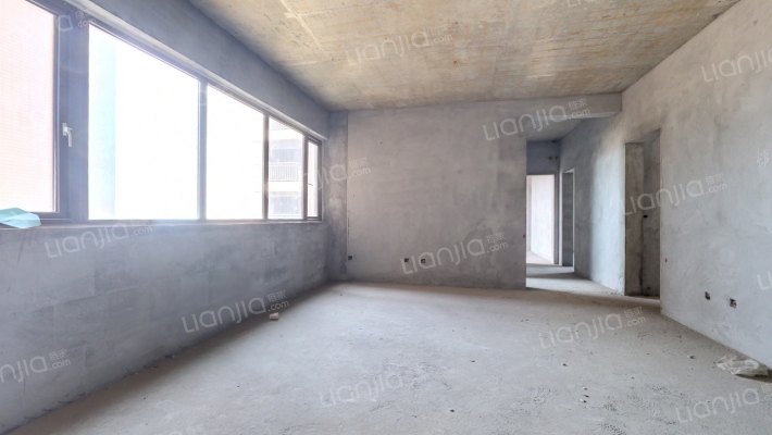 西蜀桦苑二手房实景图