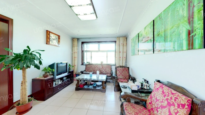 钢管厂家属楼二手房实景图