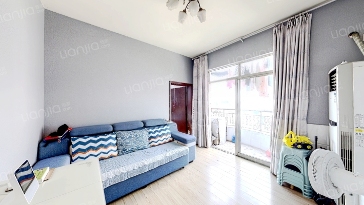 昆榆名仕城二手房实景图