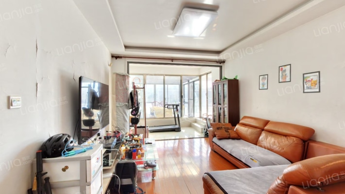 晶蓝上城二手房实景图