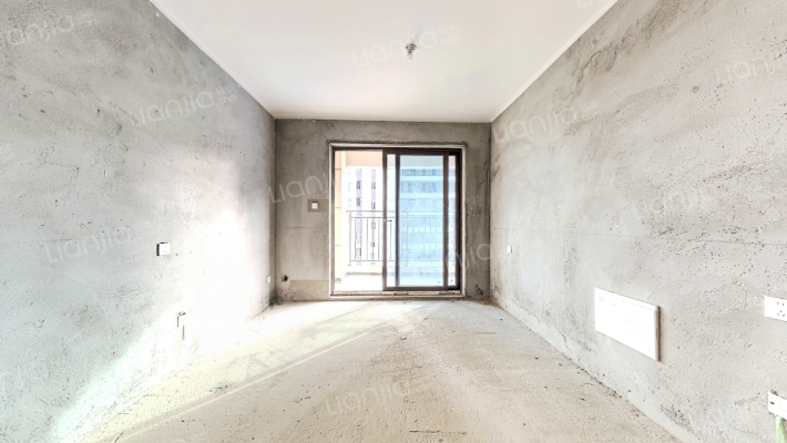 中骏璟峰二手房实景图