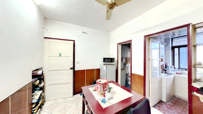 华中路三十八号二手房实景图