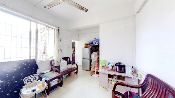 芳泰花园二手房实景图