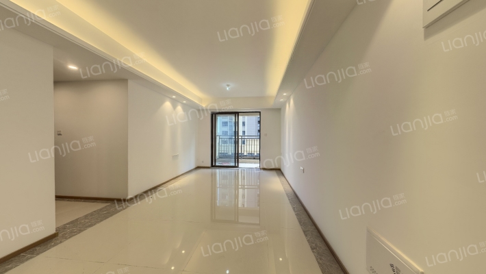 华发阳逻金茂逸墅二手房实景图