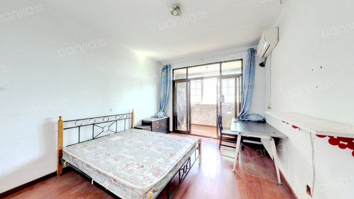 青杉路318弄二手房实景图