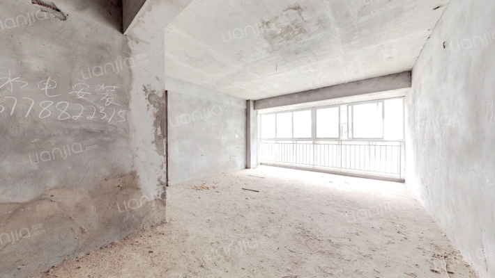 东润风景三期二手房实景图