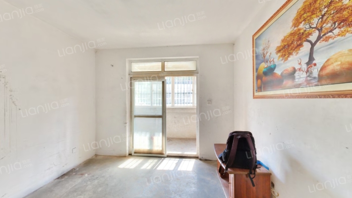 新贤佳苑二手房实景图