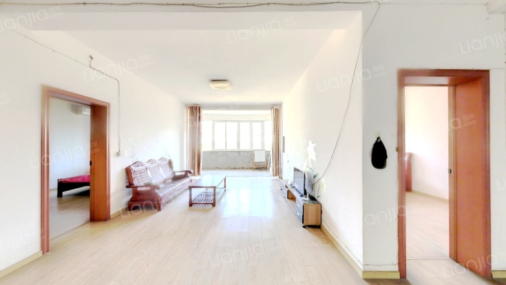 体育馆社区二手房实景图