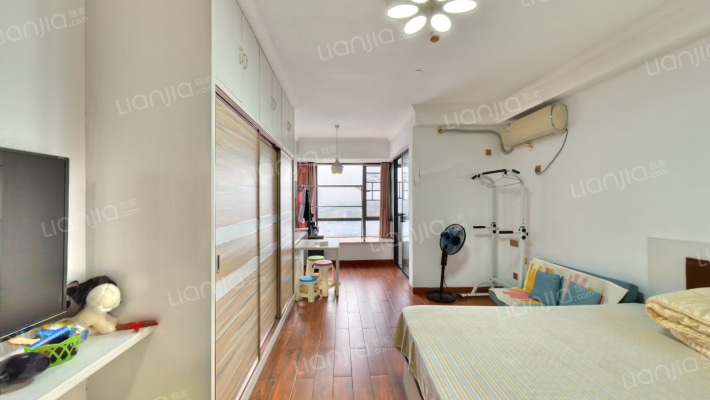 深业堤亚纳湾一期二手房实景图