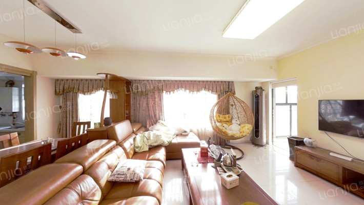 万科魅力之城一期二手房实景图