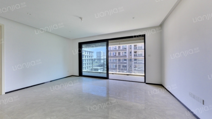 绿城·凤栖鹭鸣二手房实景图