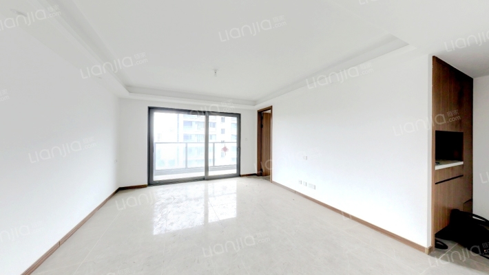 卓越樾山晴翠二手房实景图