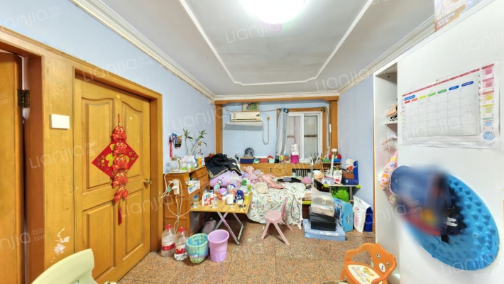 顺四条37号院二手房实景图