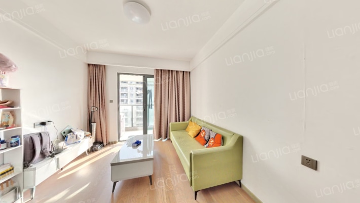 鸿翔天宸府二手房实景图