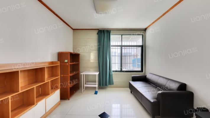 鹏程金湖公寓二手房实景图