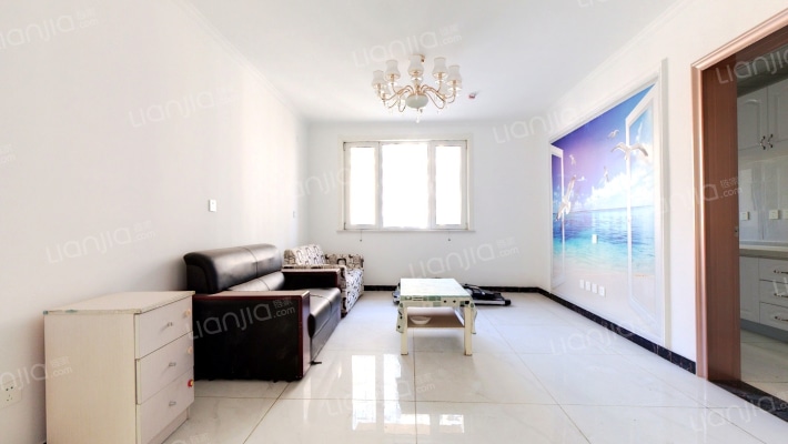 地理位置好离德信公园直线距离200米南北通透精装修-客厅