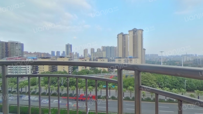 金雁翔龙花苑二手房实景图