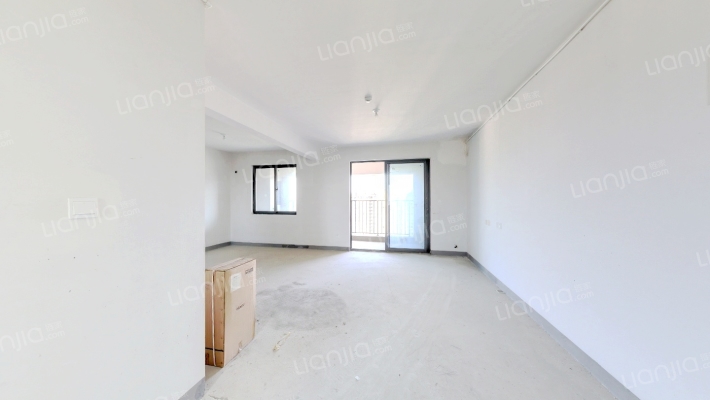 康瑞花苑二手房实景图