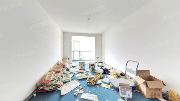 南北向3居 户型方正 全天采光 视野开阔-客厅