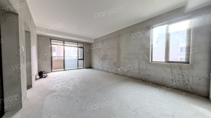 泰和郡五期二手房实景图