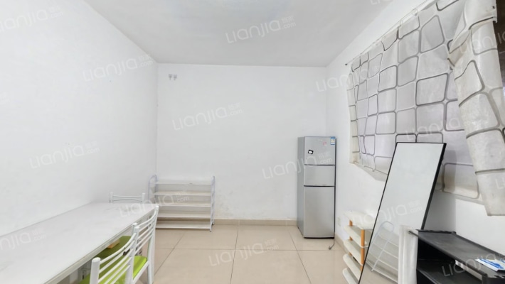 山湖苑二期二手房实景图