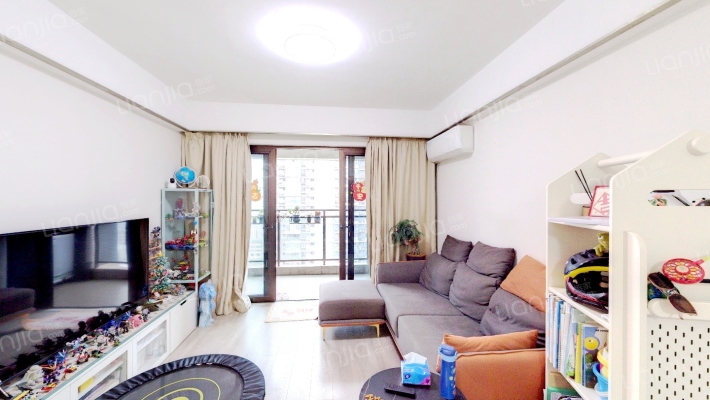 时代名著二手房实景图