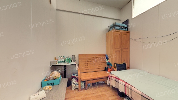 凯马汽车用品城二手房实景图