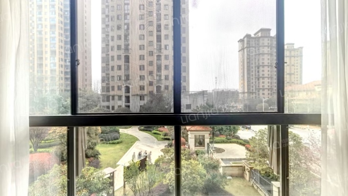 滨水翡丽城一期二手房实景图