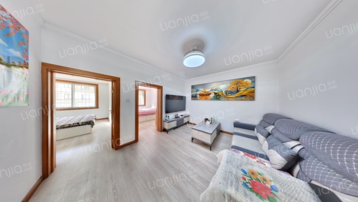 世纪路东段二手房实景图