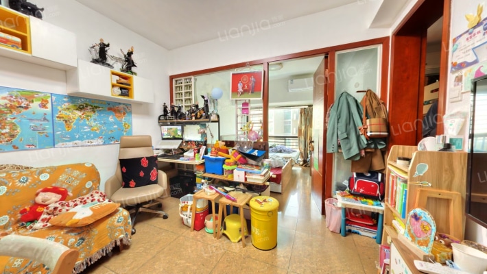 丽湾国际公寓二手房实景图