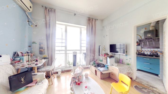 西岸蒂景二手房实景图