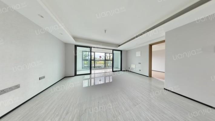 万科·颐和玲珑花园二手房实景图