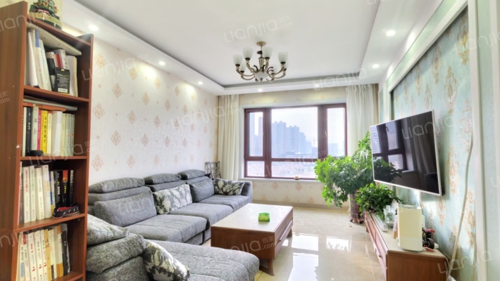 伟峰东樾西区二手房实景图