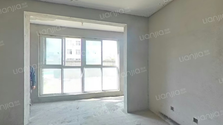 新汽车站小区二手房实景图