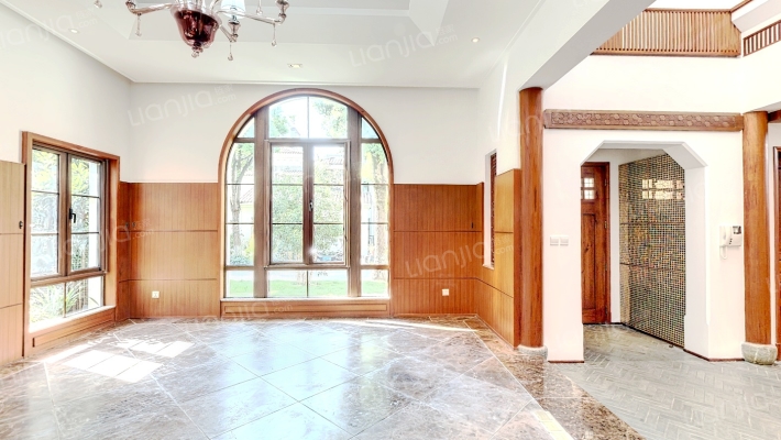 同润圣塔路斯二手房实景图