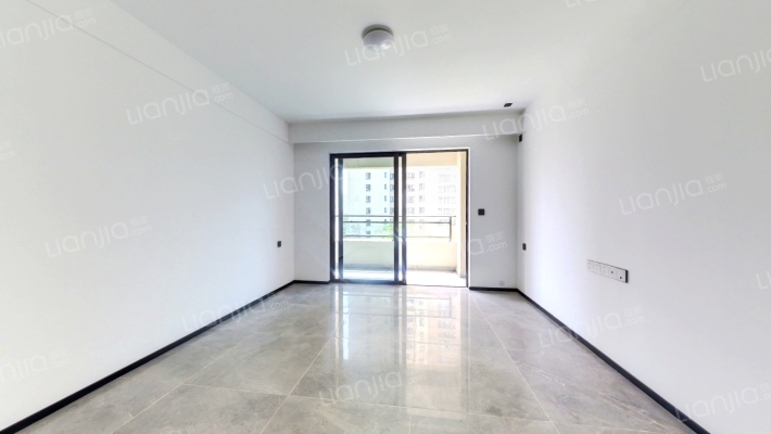 美的君兰半岛A2地块二手房实景图