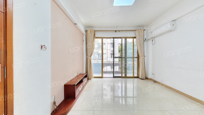 深中街二手房实景图