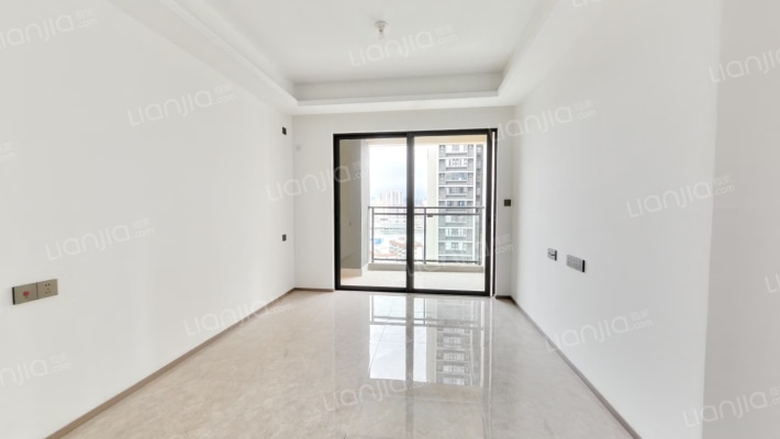 万科中天宏远文瀚花园二手房实景图