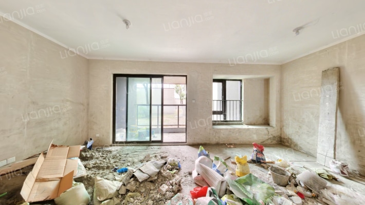 港龙美的未来映二手房实景图