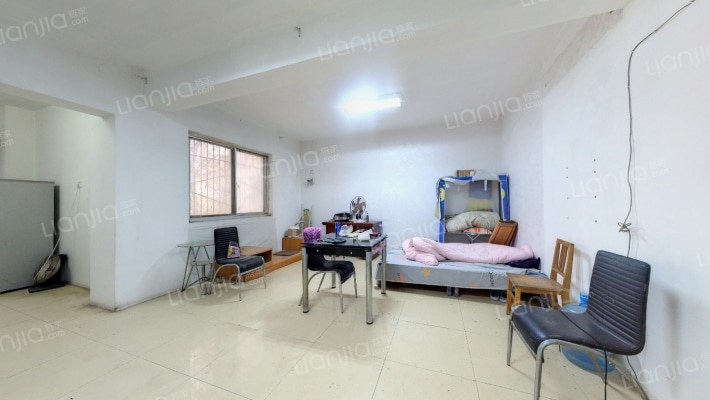 建秦苑小区二手房实景图