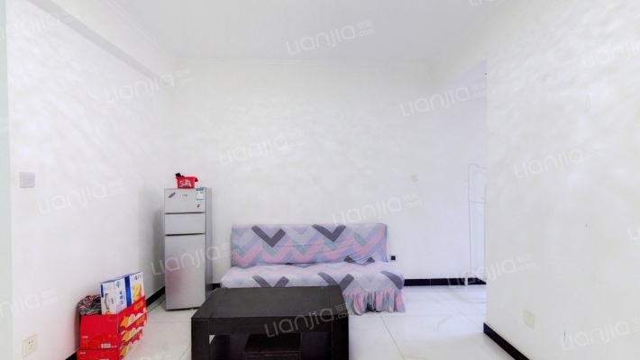 新加坡花园，人车分流，小区环境好，朝阳户型。-客厅