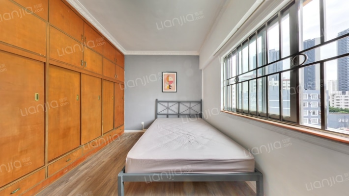 振业梅苑二手房实景图